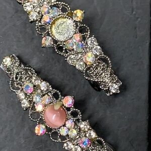 2 hair clips with crystals and beads